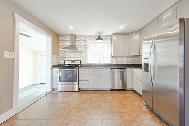 358 Briggs Rd, Westport, MA 02790