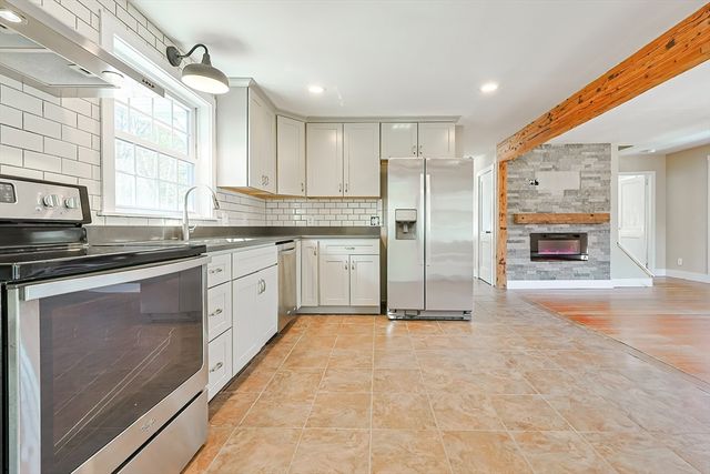 358 Briggs Rd, Westport, MA 02790