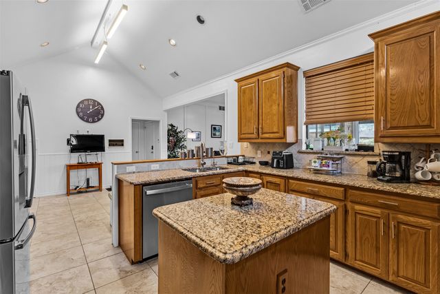 11123 Manorview Circle, Dallas, TX 75228