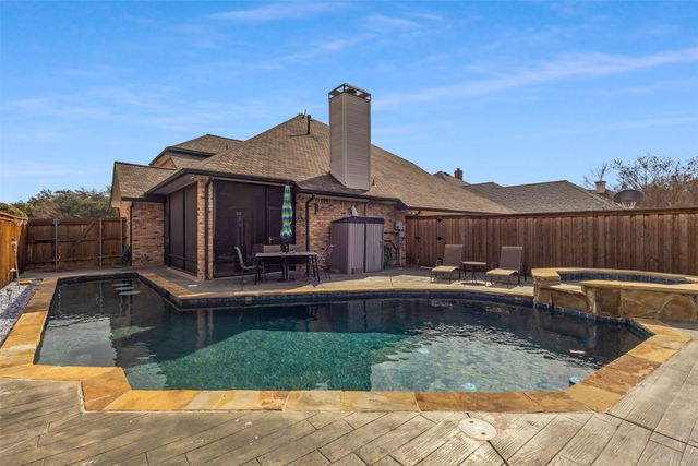 11123 Manorview Circle, Dallas, TX 75228