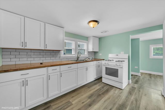 10004 S Torrence Avenue, Chicago, IL 60617