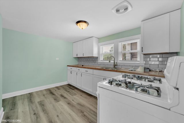 10004 S Torrence Avenue, Chicago, IL 60617