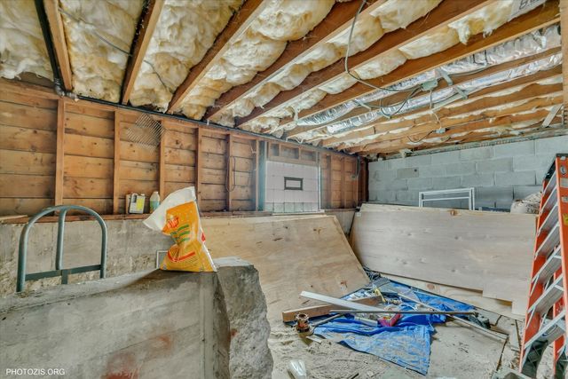 10004 S Torrence Avenue, Chicago, IL 60617