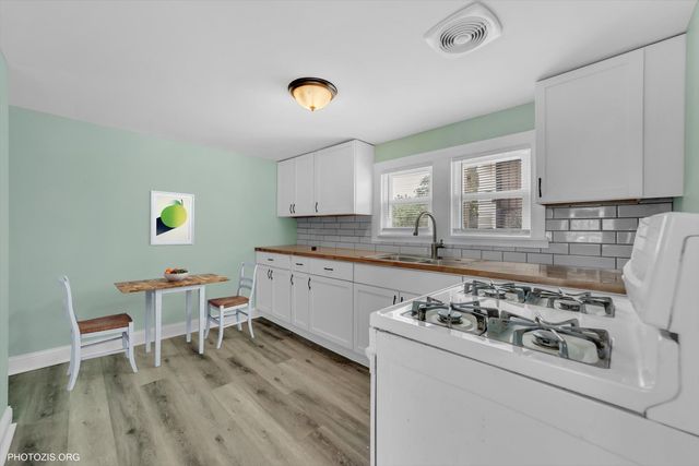 10004 S Torrence Avenue, Chicago, IL 60617