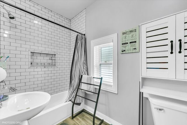 10004 S Torrence Avenue, Chicago, IL 60617