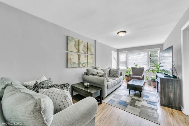 10004 S Torrence Avenue, Chicago, IL 60617