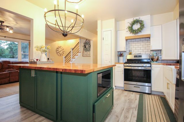 524 E Penn Street, Wheatfield, IN 46392