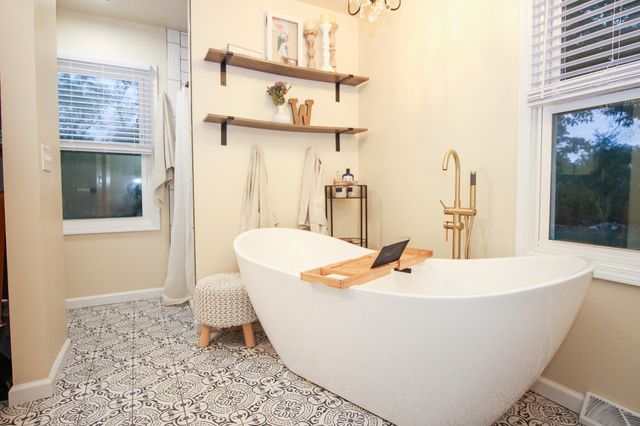 524 E Penn Street, Wheatfield, IN 46392