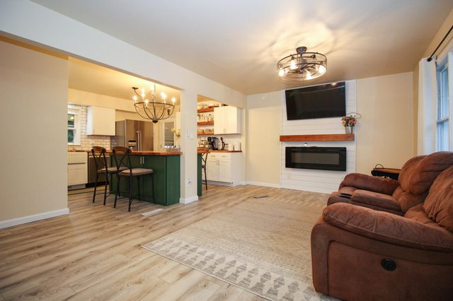 524 E Penn Street, Wheatfield, IN 46392