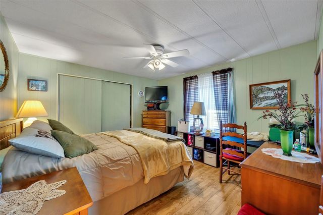 223 PARADISE S, Leesburg, FL 34788