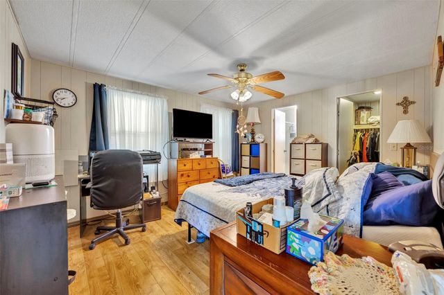 223 PARADISE S, Leesburg, FL 34788