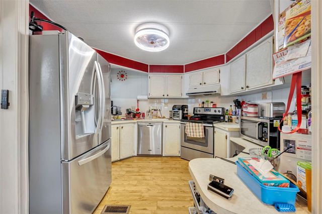 223 PARADISE S, Leesburg, FL 34788