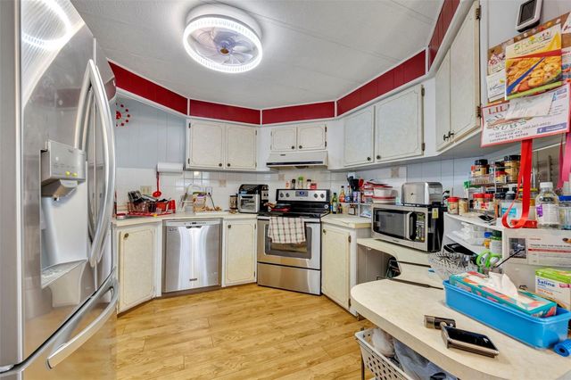 223 PARADISE S, Leesburg, FL 34788