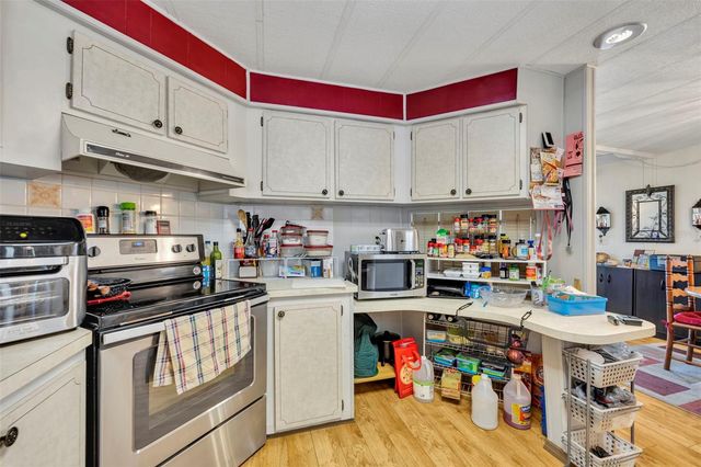 223 PARADISE S, Leesburg, FL 34788