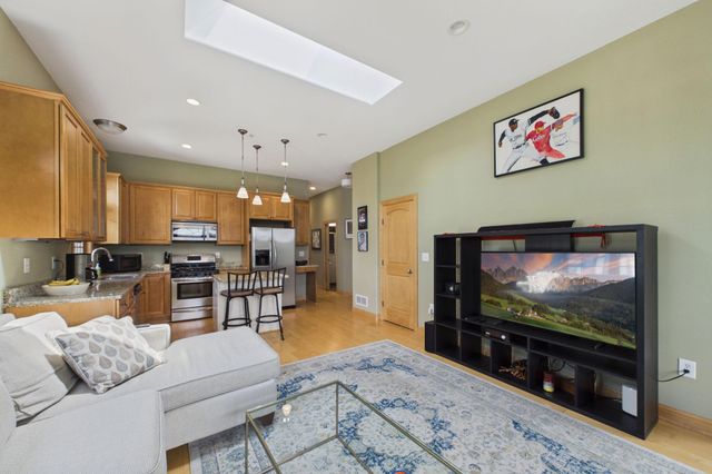 3125 Inglewood Avenue S 201, Saint Louis Park, MN 55416