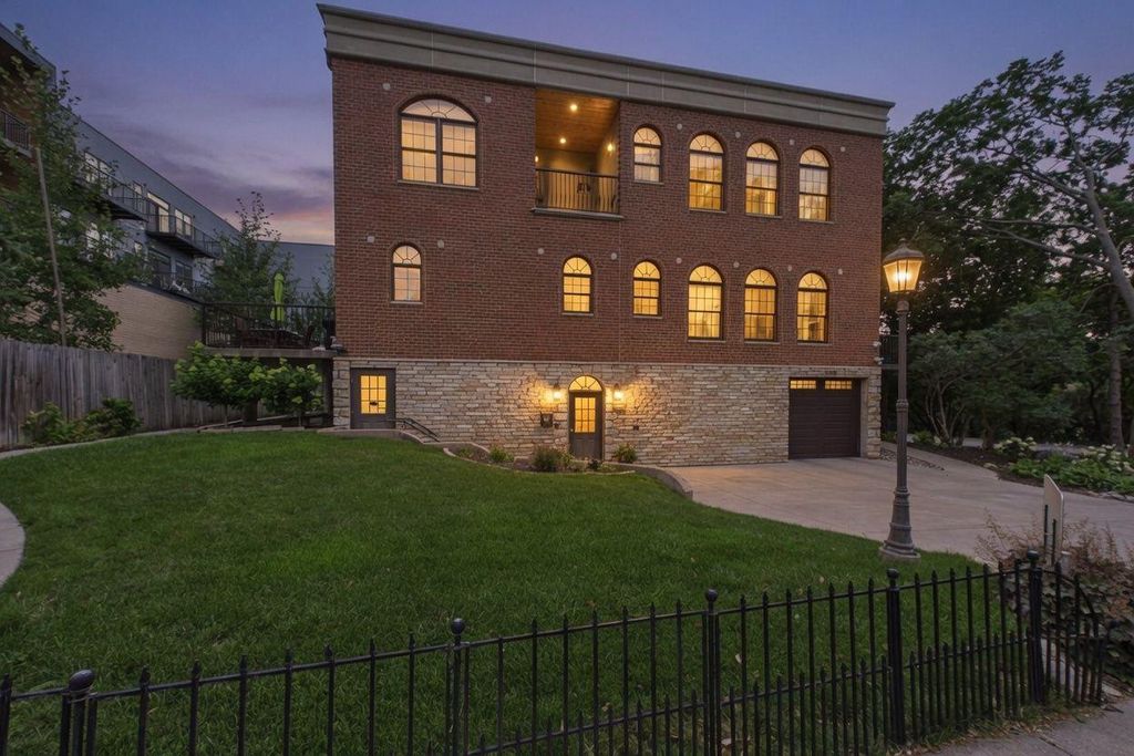 3125 Inglewood Avenue S 201, Saint Louis Park, MN 55416