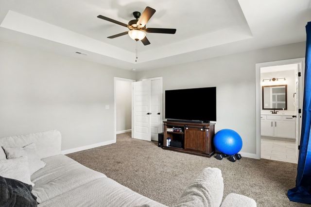 272 Bluebell Dr, Clarksville, TN 37043
