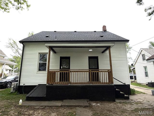 403 S Market Street, Waterloo, IL 62298