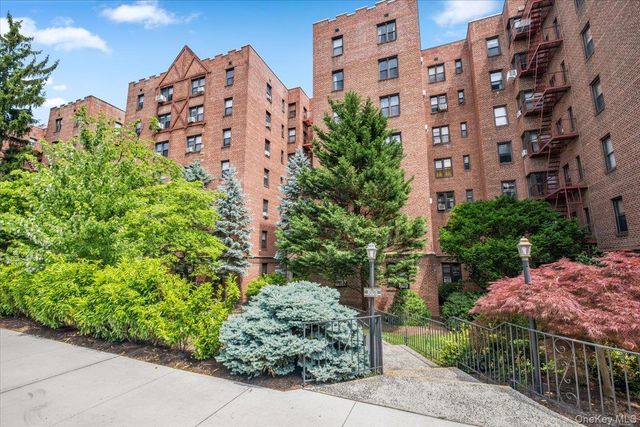 142 Garth Road 5K, Scarsdale, NY 10583