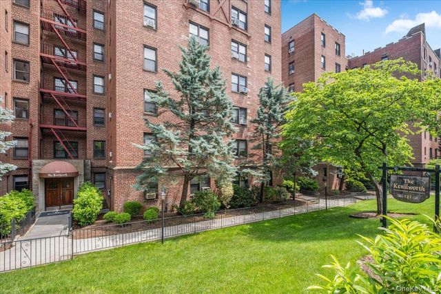 142 Garth Road 5K, Scarsdale, NY 10583