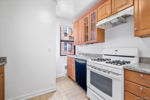 142 Garth Road 5K, Scarsdale, NY 10583