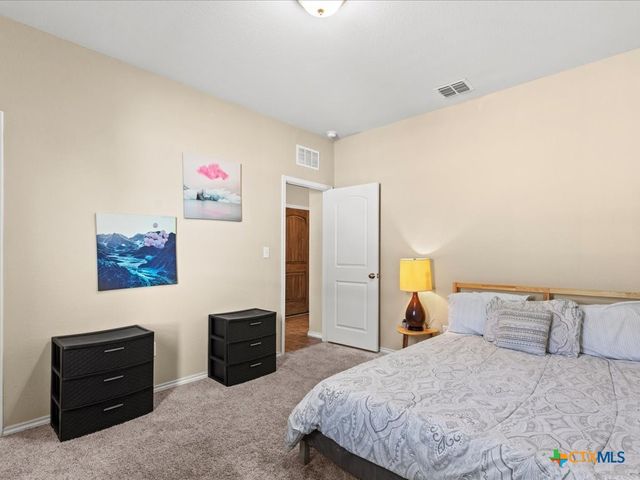 2818 Ridge Berry Road, New Braunfels, TX 78130