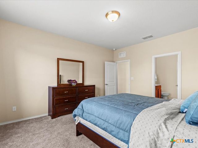 2818 Ridge Berry Road, New Braunfels, TX 78130