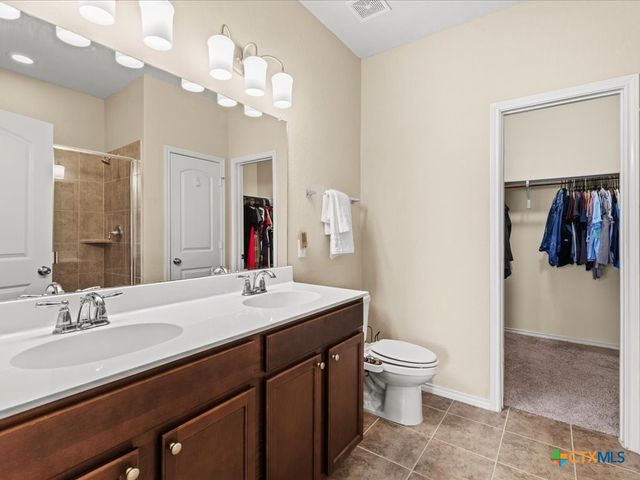 2818 Ridge Berry Road, New Braunfels, TX 78130