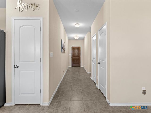 2818 Ridge Berry Road, New Braunfels, TX 78130