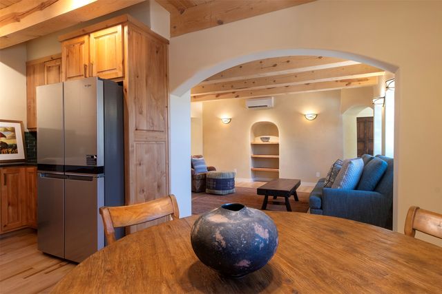 547 Hillside Ave., Santa Fe, NM 87501