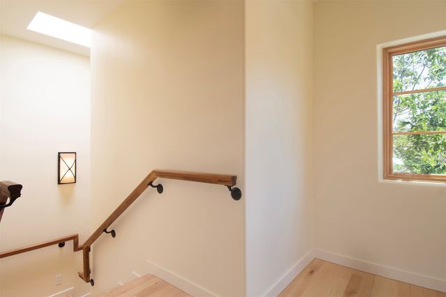 547 Hillside Ave., Santa Fe, NM 87501