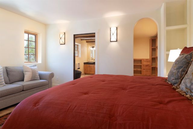 547 Hillside Ave., Santa Fe, NM 87501