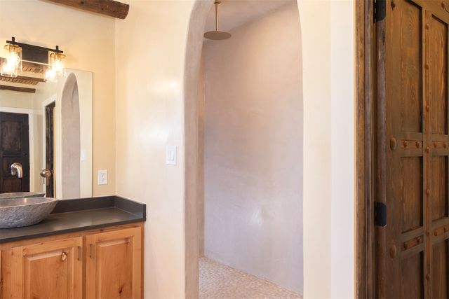 547 Hillside Ave., Santa Fe, NM 87501