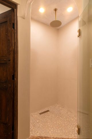 547 Hillside Ave., Santa Fe, NM 87501