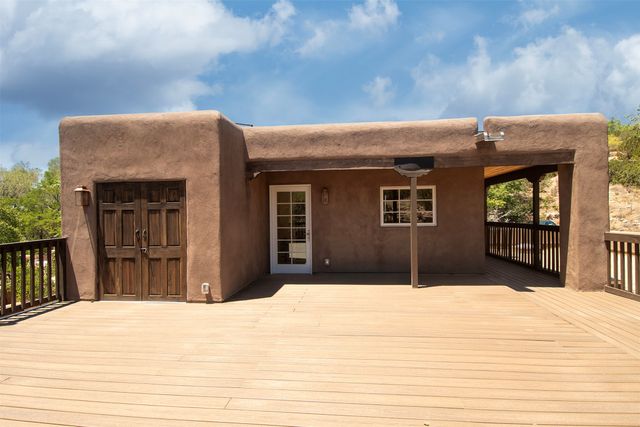 547 Hillside Ave., Santa Fe, NM 87501