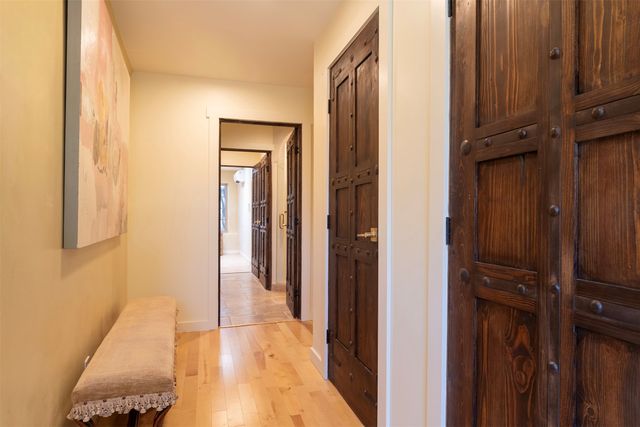 547 Hillside Ave., Santa Fe, NM 87501