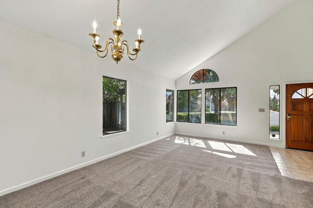 4853 Ridgeview Drive, Antioch, CA 94531