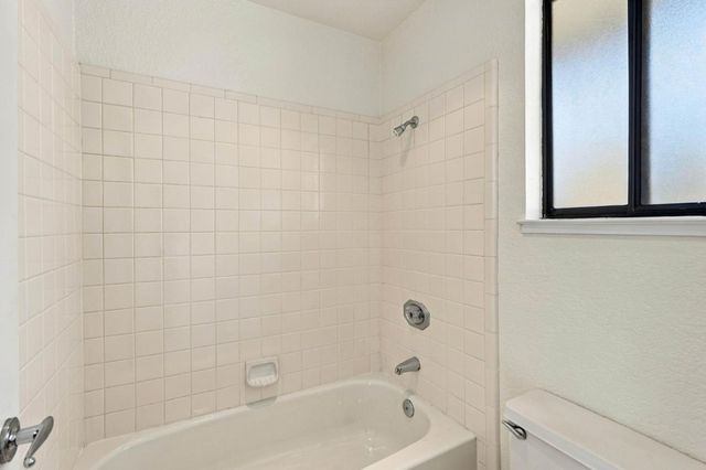 4853 Ridgeview Drive, Antioch, CA 94531