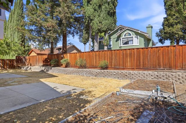 4853 Ridgeview Drive, Antioch, CA 94531