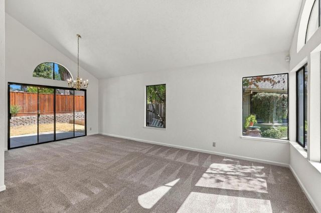 4853 Ridgeview Drive, Antioch, CA 94531