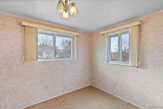 19682 Jeanette Street, Southfield, MI 48075