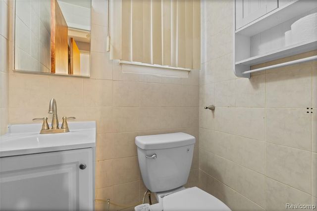 19682 Jeanette Street, Southfield, MI 48075