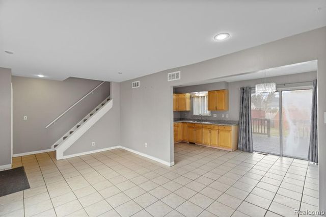 19682 Jeanette Street, Southfield, MI 48075