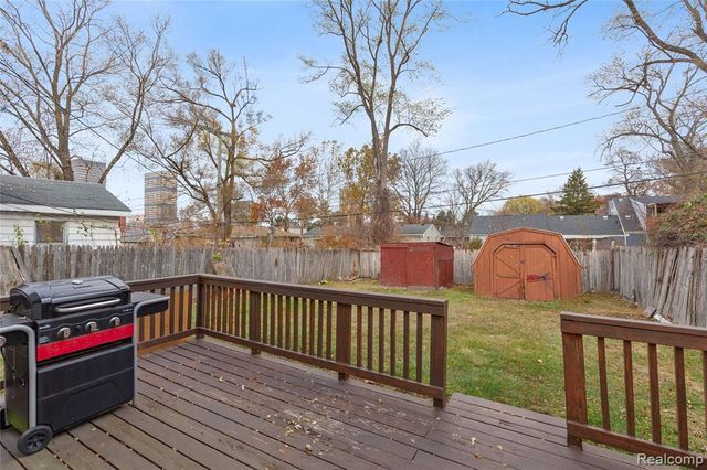 19682 Jeanette Street, Southfield, MI 48075