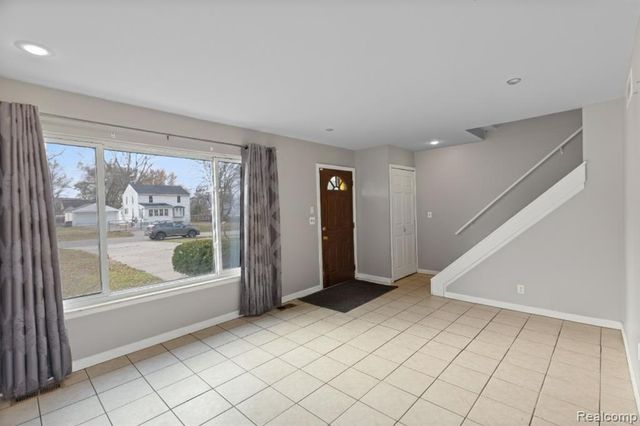 19682 Jeanette Street, Southfield, MI 48075