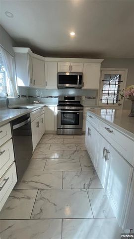 1145 Harvard Place, Fort Lee, NJ 07024