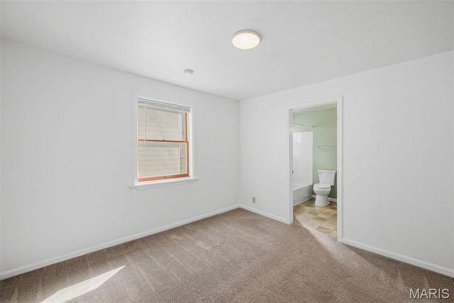 4672 Dewey Avenue, St Louis, MO 63116