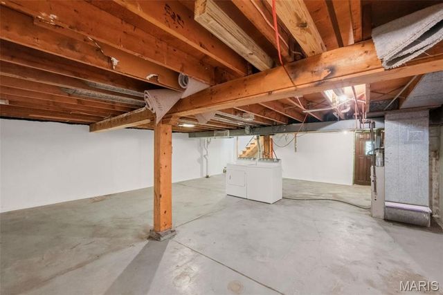 4672 Dewey Avenue, St Louis, MO 63116