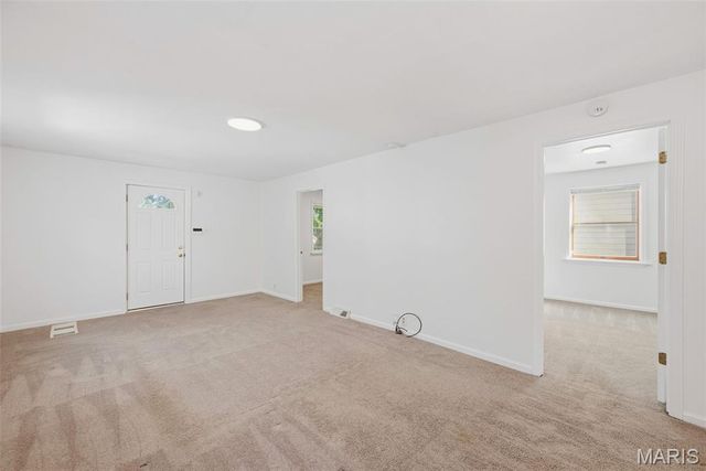 4672 Dewey Avenue, St Louis, MO 63116