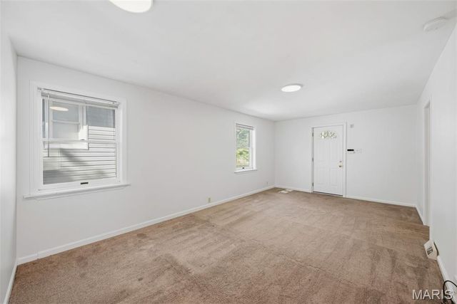 4672 Dewey Avenue, St Louis, MO 63116